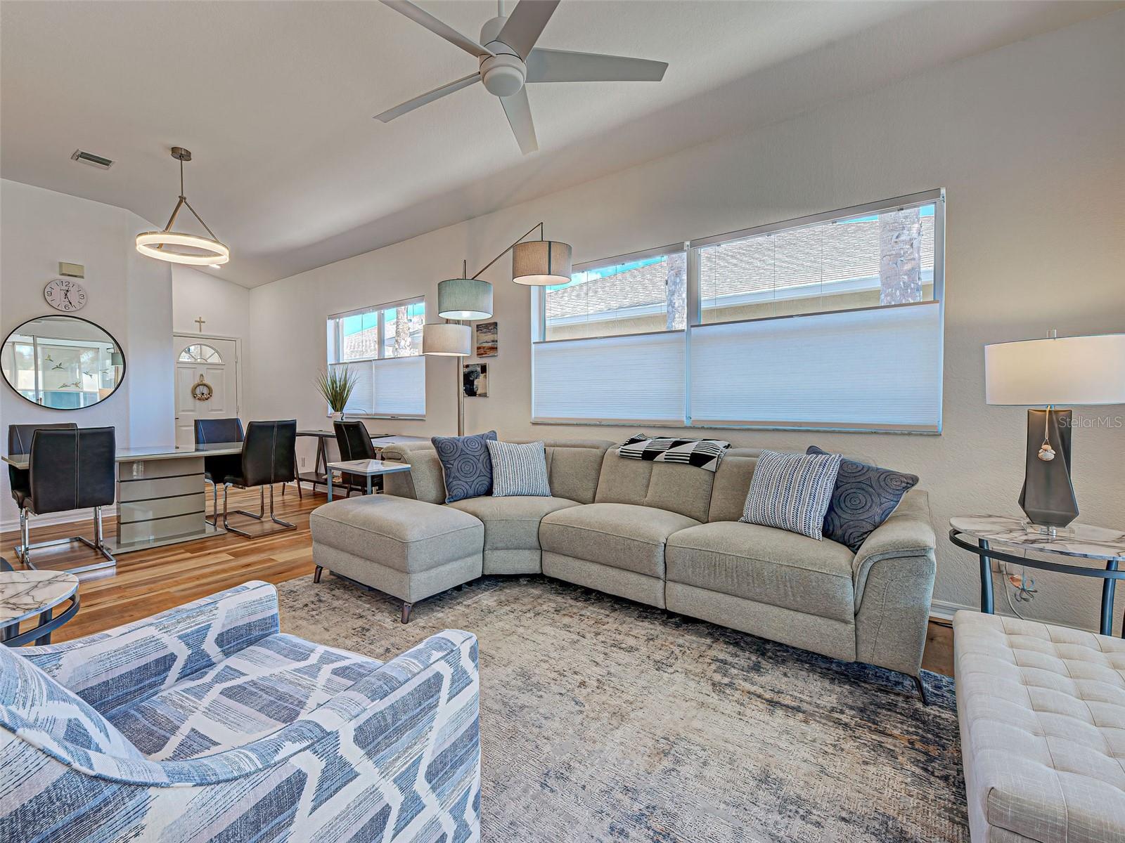 Image 10 of 53 For 1749 Fountain View Circle