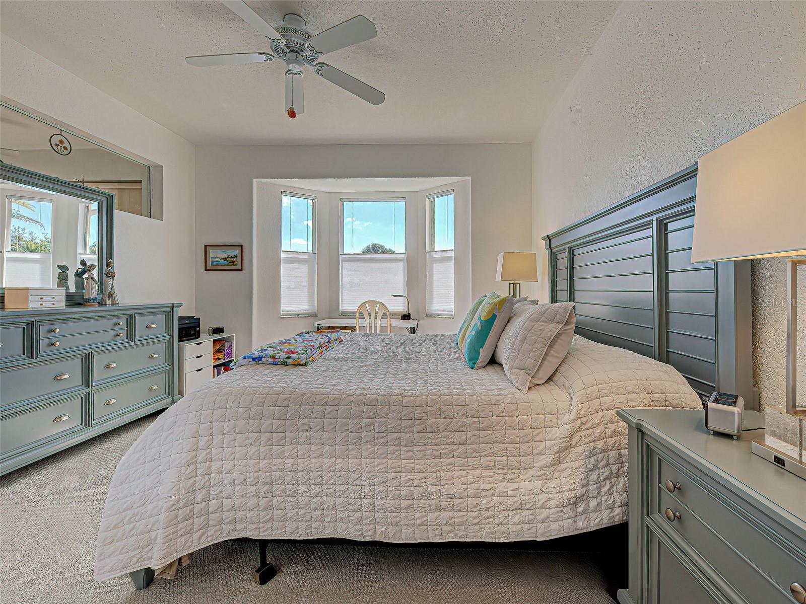 Image 25 of 53 For 1749 Fountain View Circle