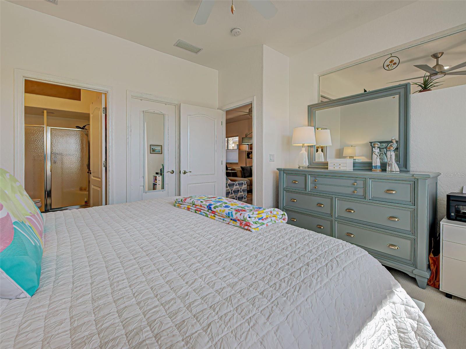 Image 27 of 53 For 1749 Fountain View Circle