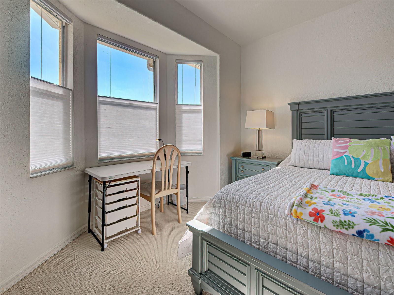 Image 28 of 53 For 1749 Fountain View Circle