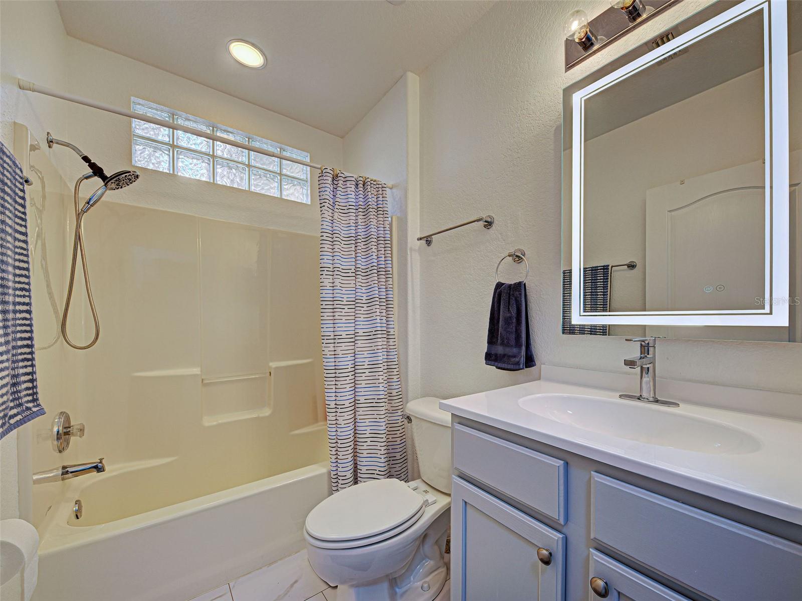 Image 35 of 53 For 1749 Fountain View Circle