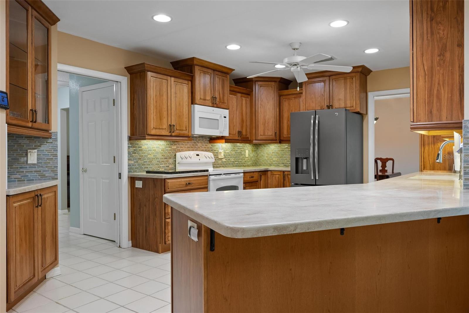 Image 16 of 71 For 1938 Innisbrook Court