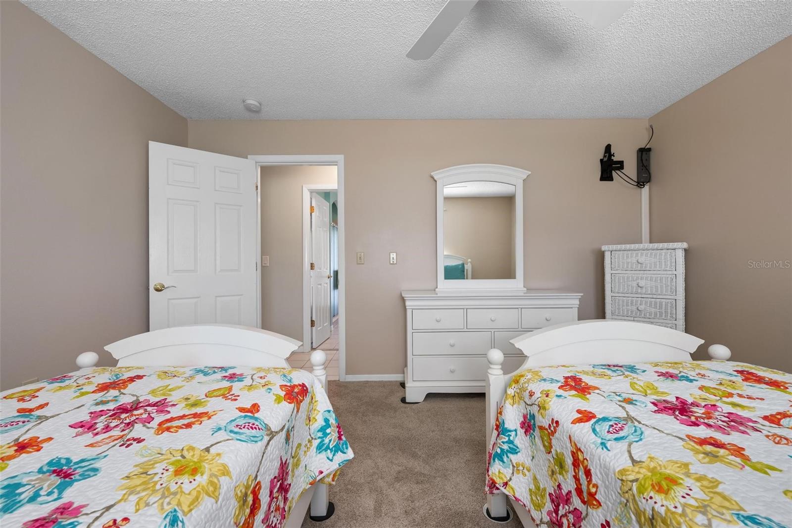 Image 37 of 71 For 1938 Innisbrook Court