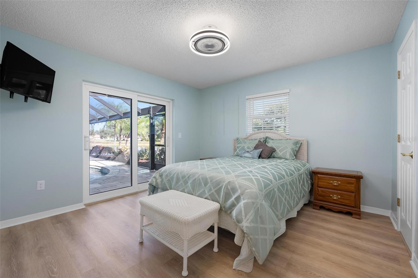 Image 39 of 71 For 1938 Innisbrook Court