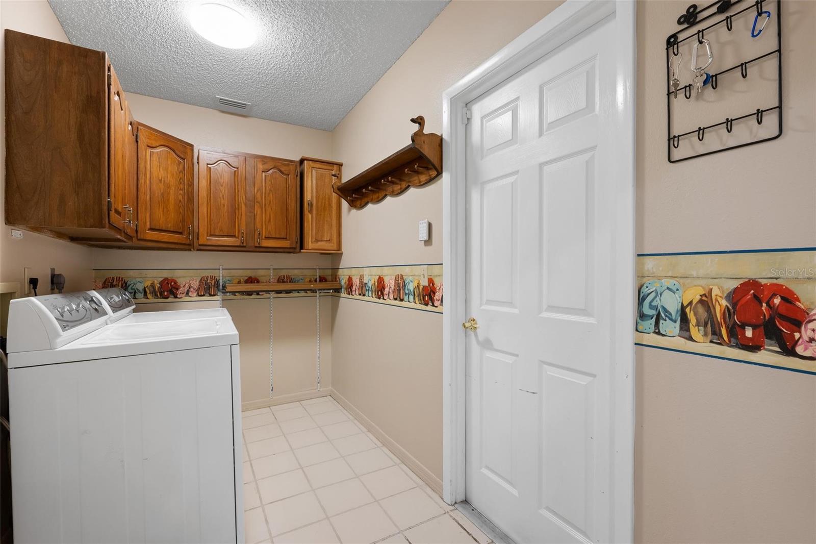 Image 42 of 71 For 1938 Innisbrook Court