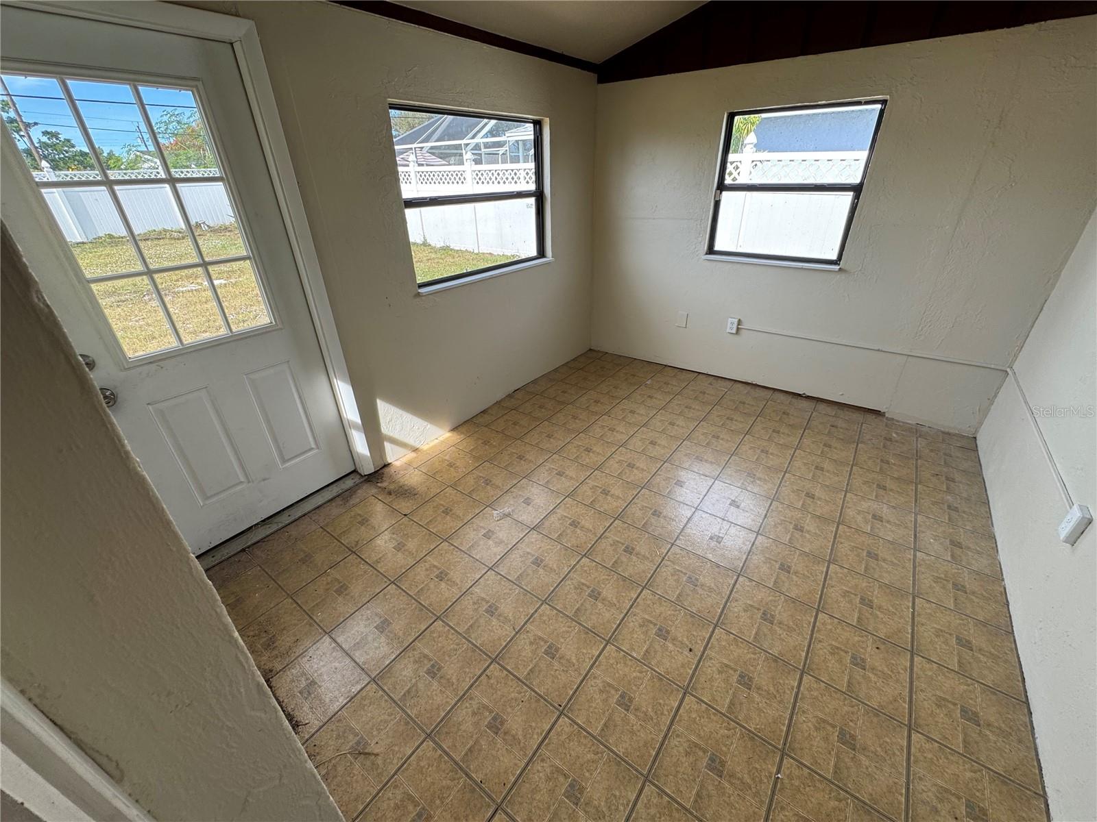 Image 16 of 18 For 1786 Dagon Road