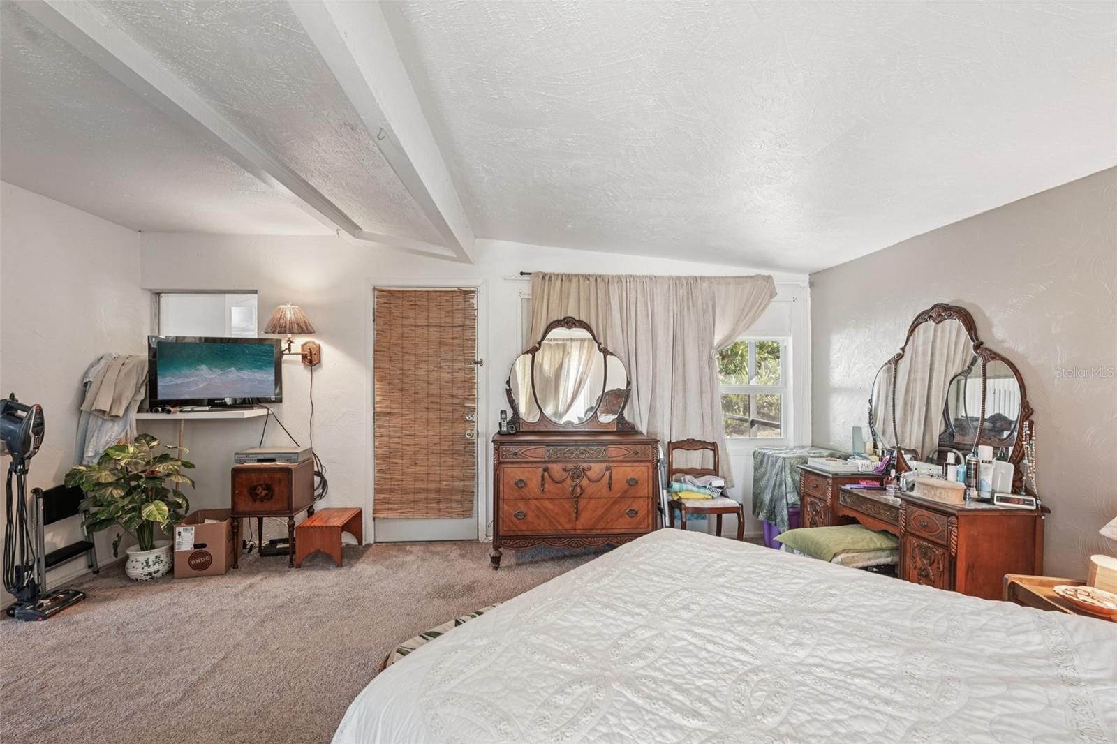 Image 21 of 31 For 300 Gardenia Road