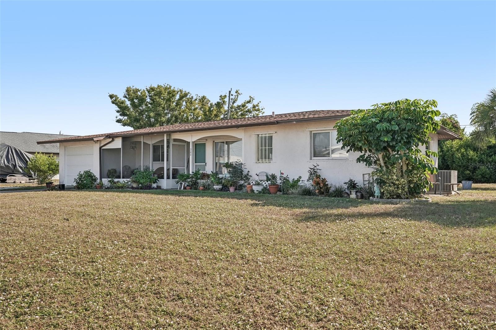 Image 5 of 31 For 300 Gardenia Road