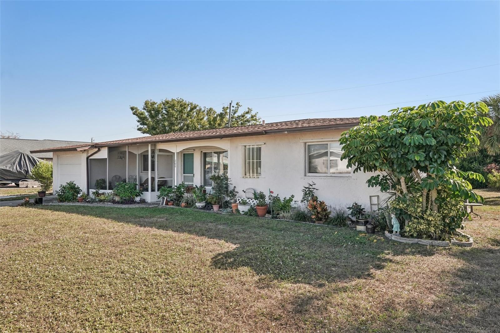 Image 6 of 31 For 300 Gardenia Road