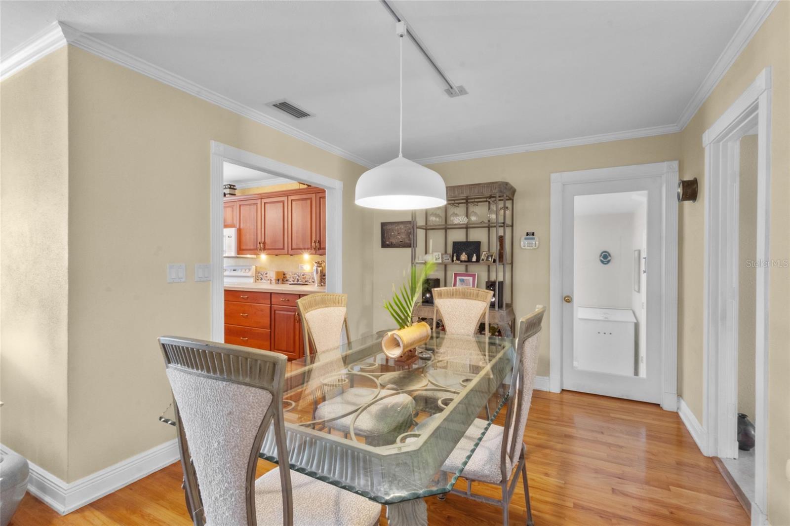 Image 13 of 40 For 420 Pensacola Road