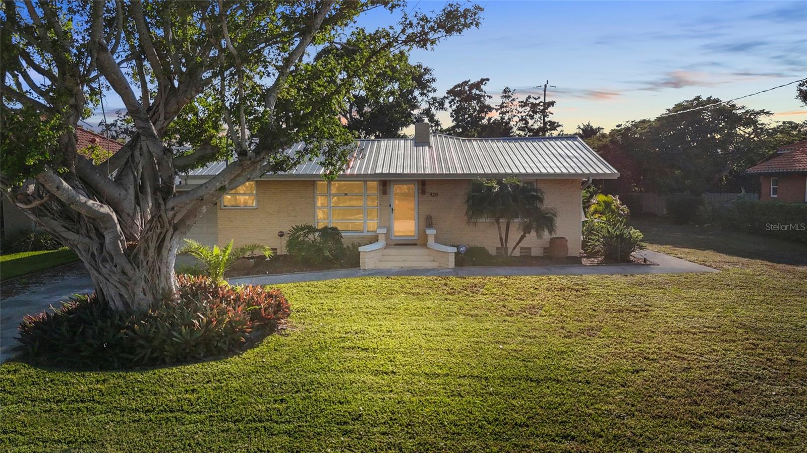 Image 2 of 40 For 420 Pensacola Road