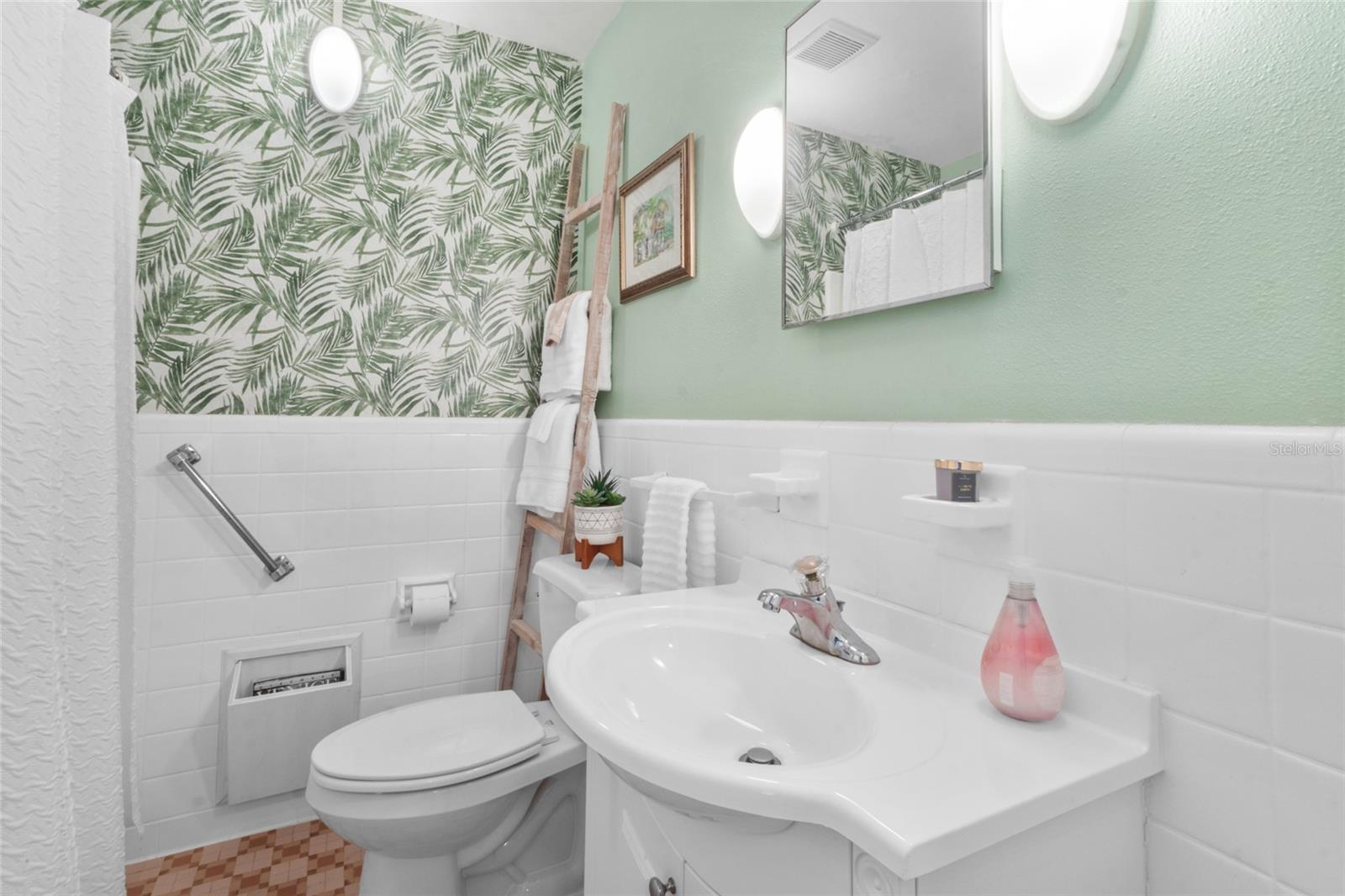 Image 20 of 40 For 420 Pensacola Road