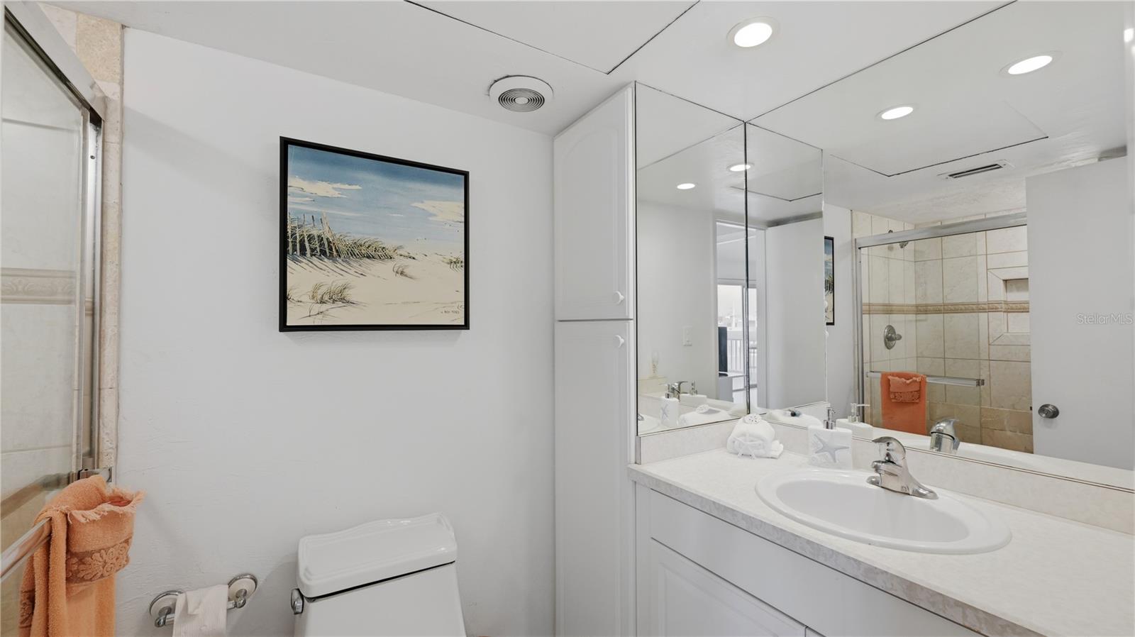 Image 15 of 38 For 1255 Tarpon Center Drive 414