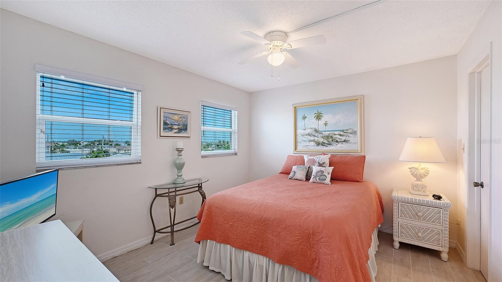 Image 16 of 38 For 1255 Tarpon Center Drive 414