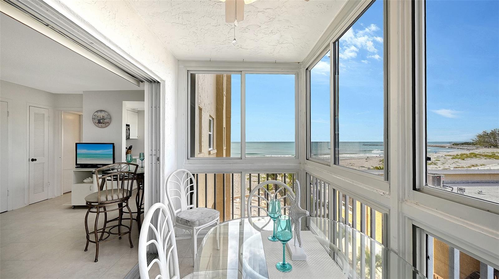 Image 4 of 38 For 1255 Tarpon Center Drive 414