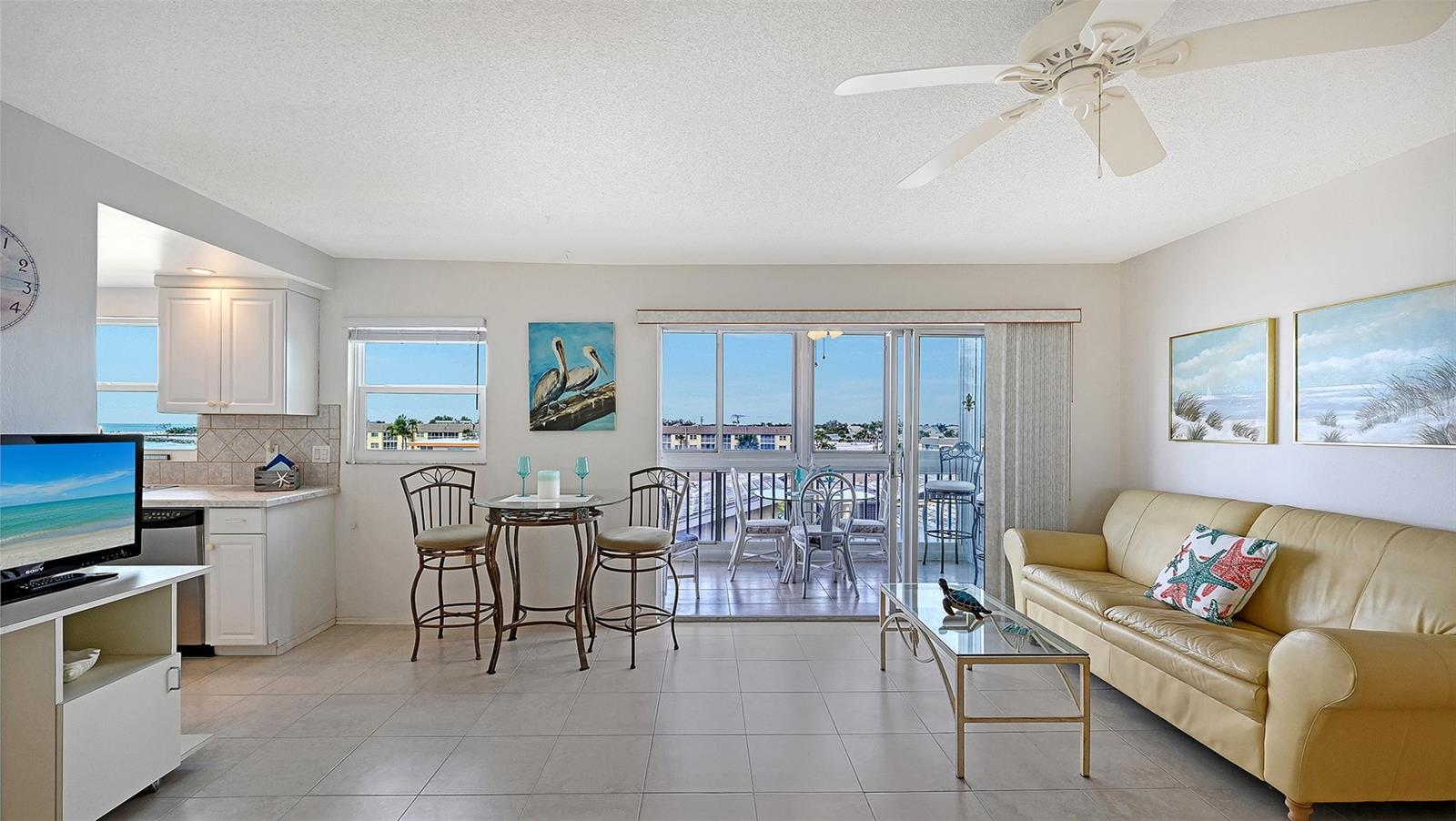 Image 5 of 38 For 1255 Tarpon Center Drive 414