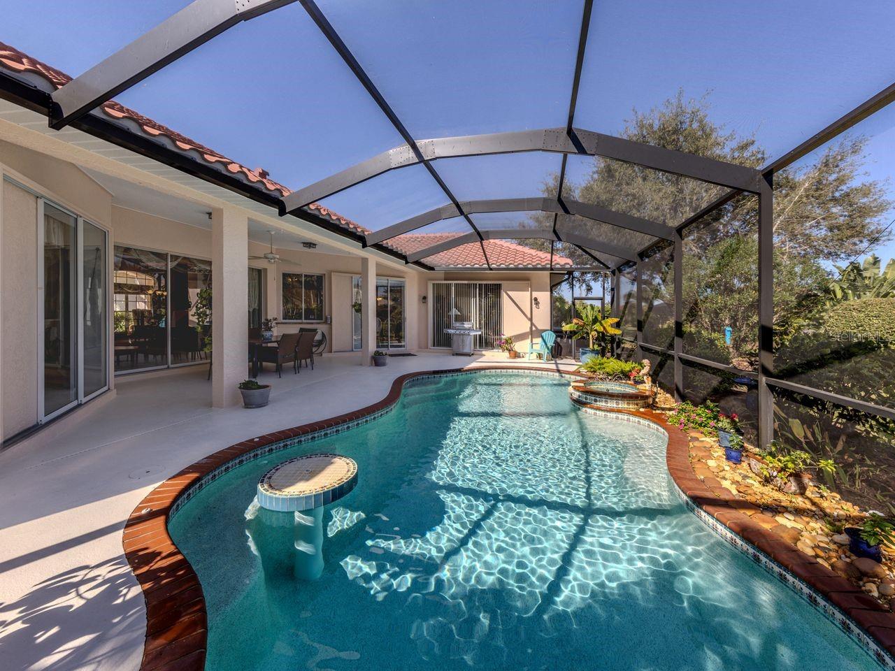 Image 7 of 14 For 529 Lake Of The Woods Drive