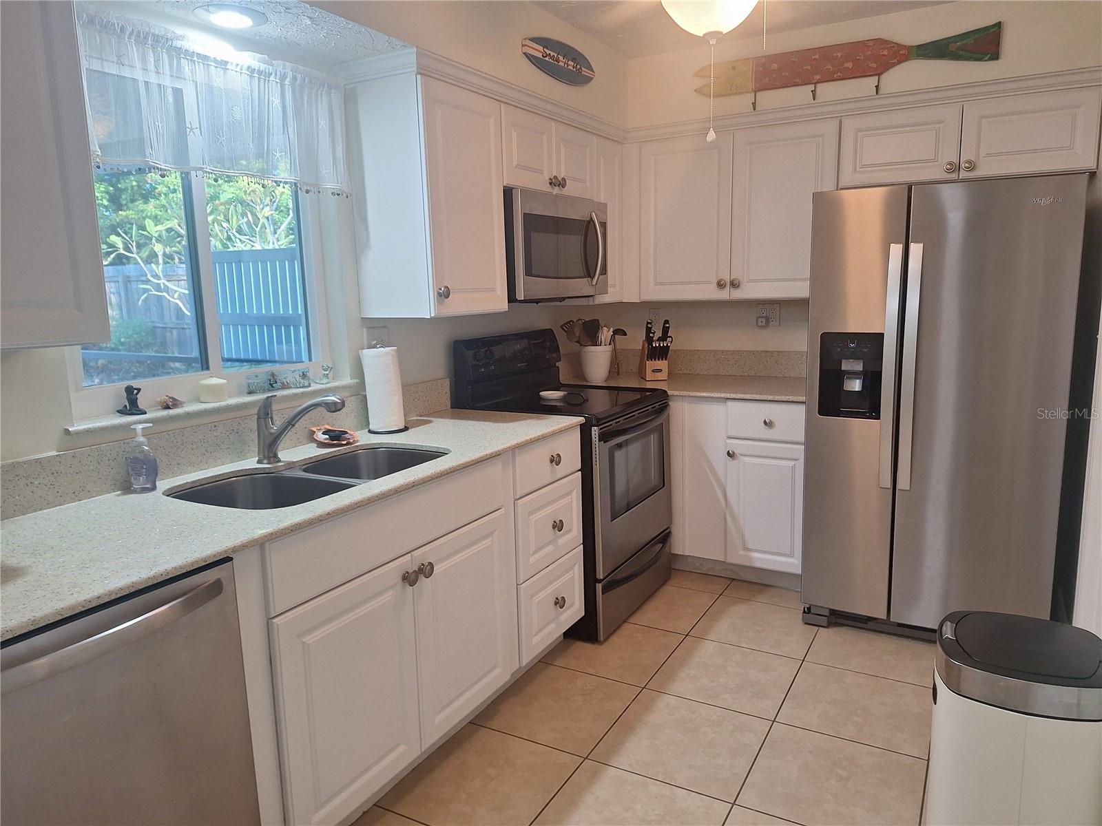 Image 12 of 36 For 516 Serata Street