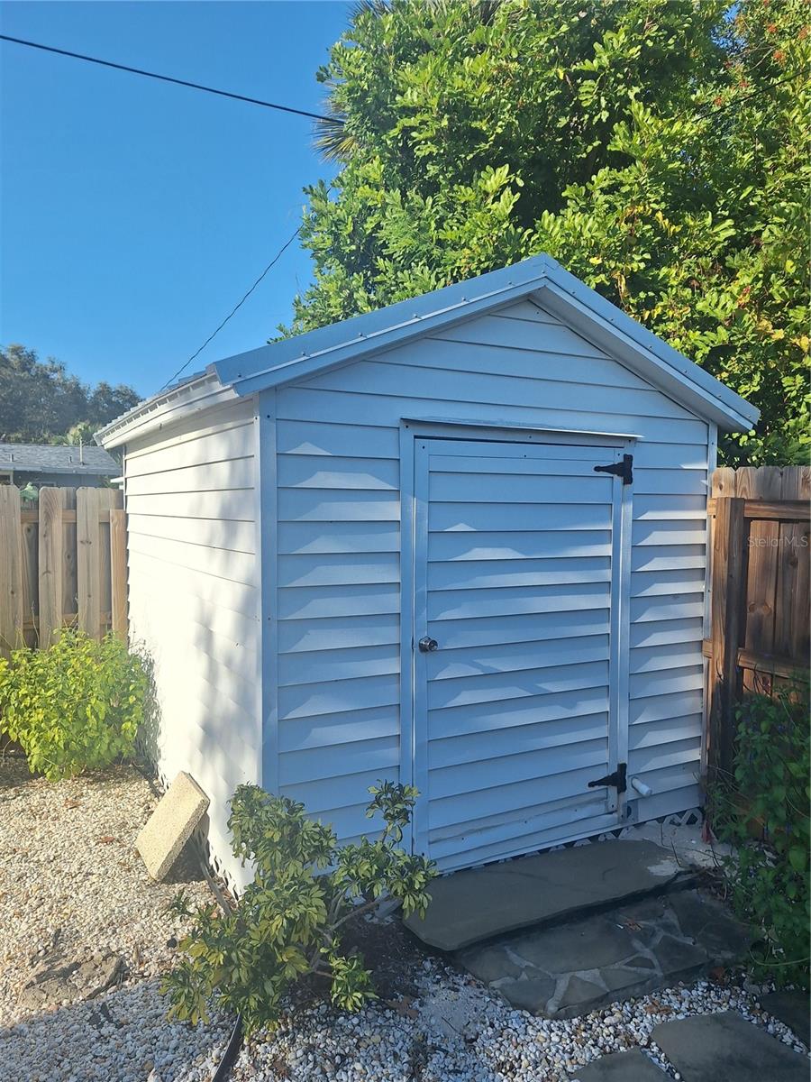 Image 30 of 36 For 516 Serata Street