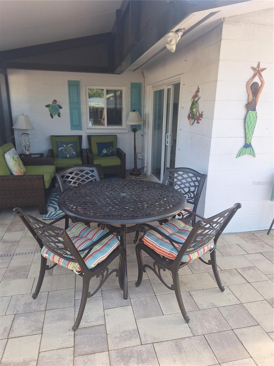 Image 34 of 36 For 516 Serata Street