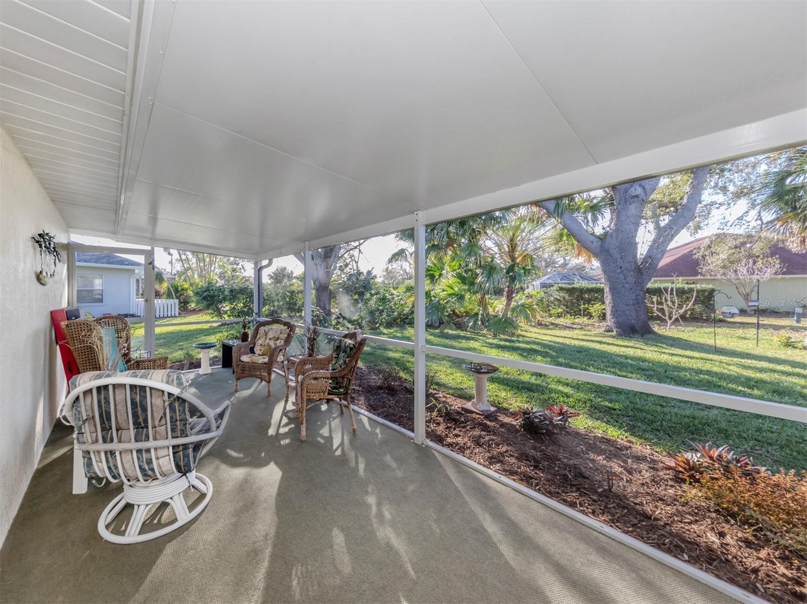 Image 7 of 33 For 323 Woodvale Drive