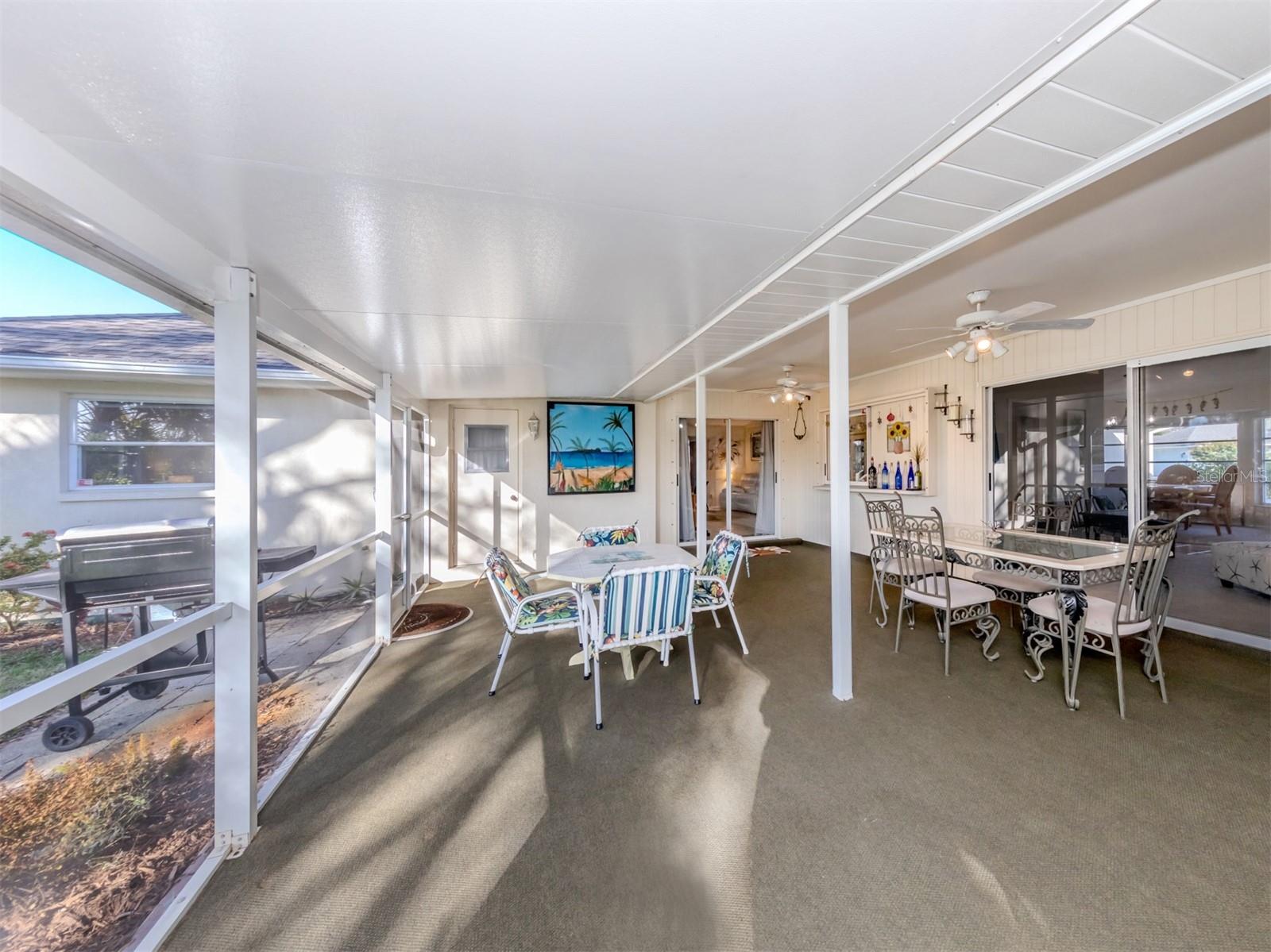 Image 8 of 33 For 323 Woodvale Drive