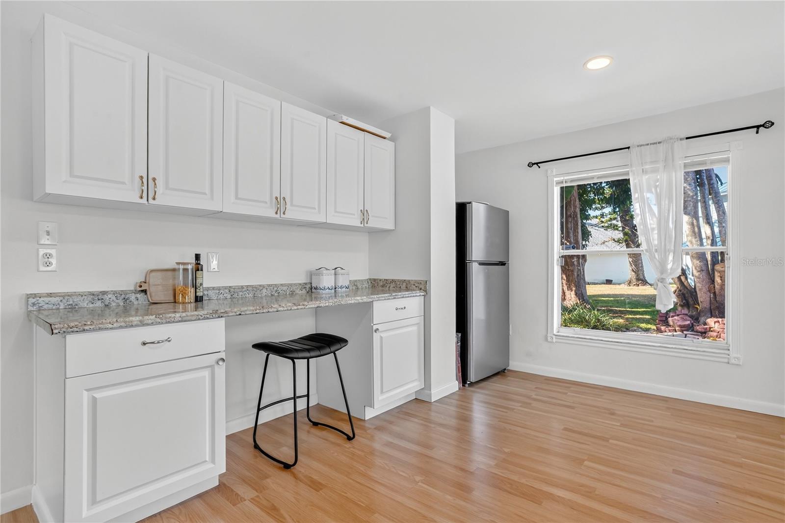 Image 12 of 35 For 3944 37th Street Court W