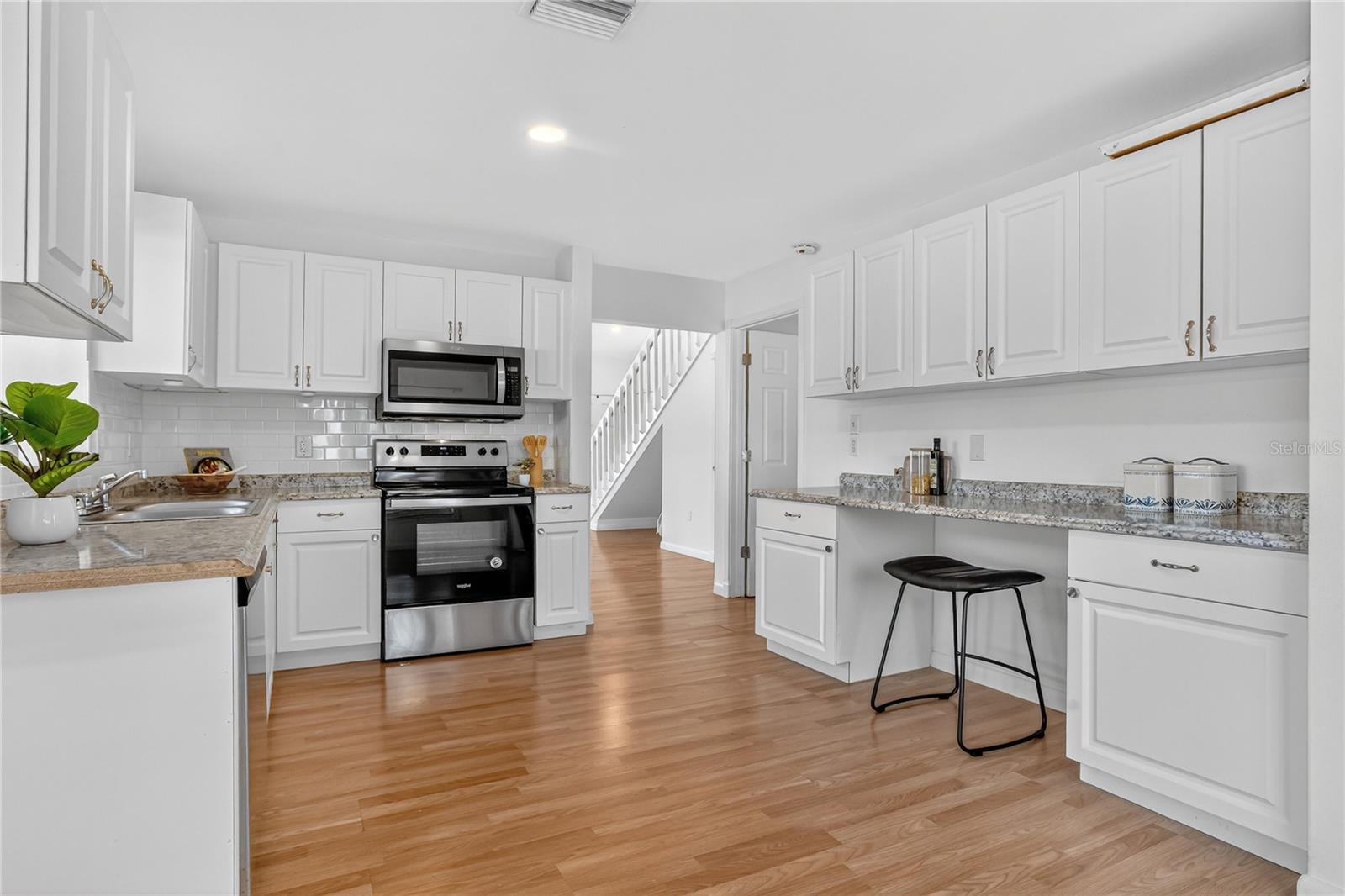 Image 14 of 35 For 3944 37th Street Court W