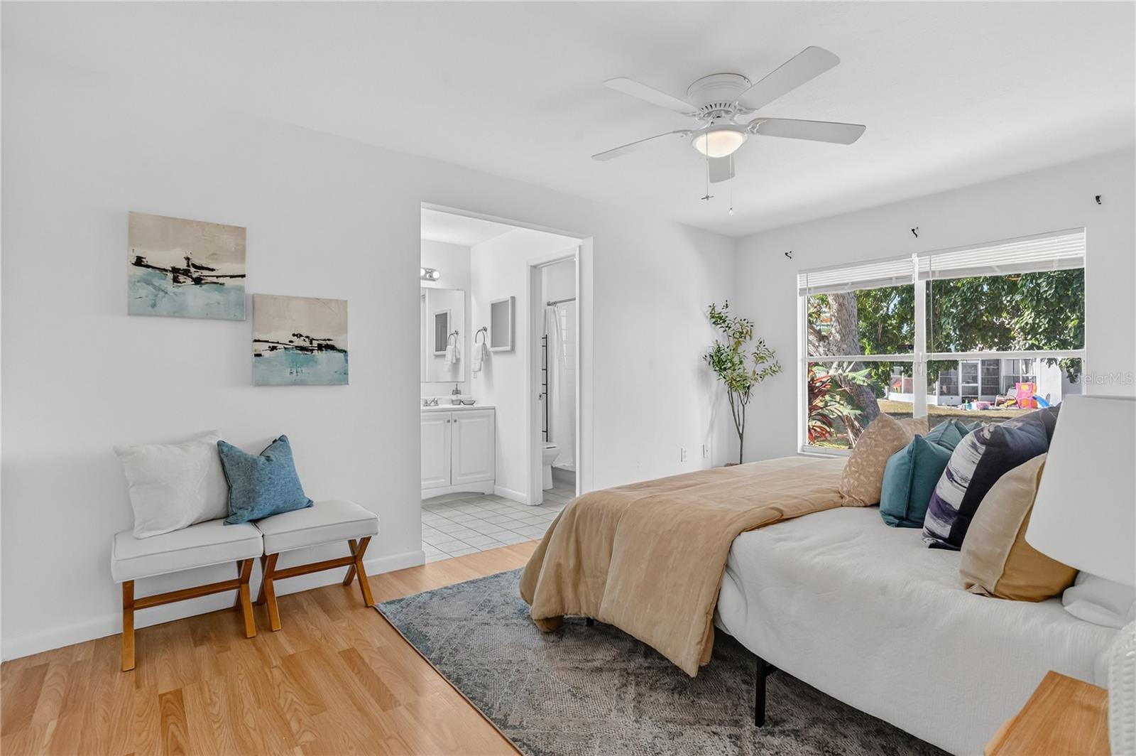 Image 17 of 35 For 3944 37th Street Court W