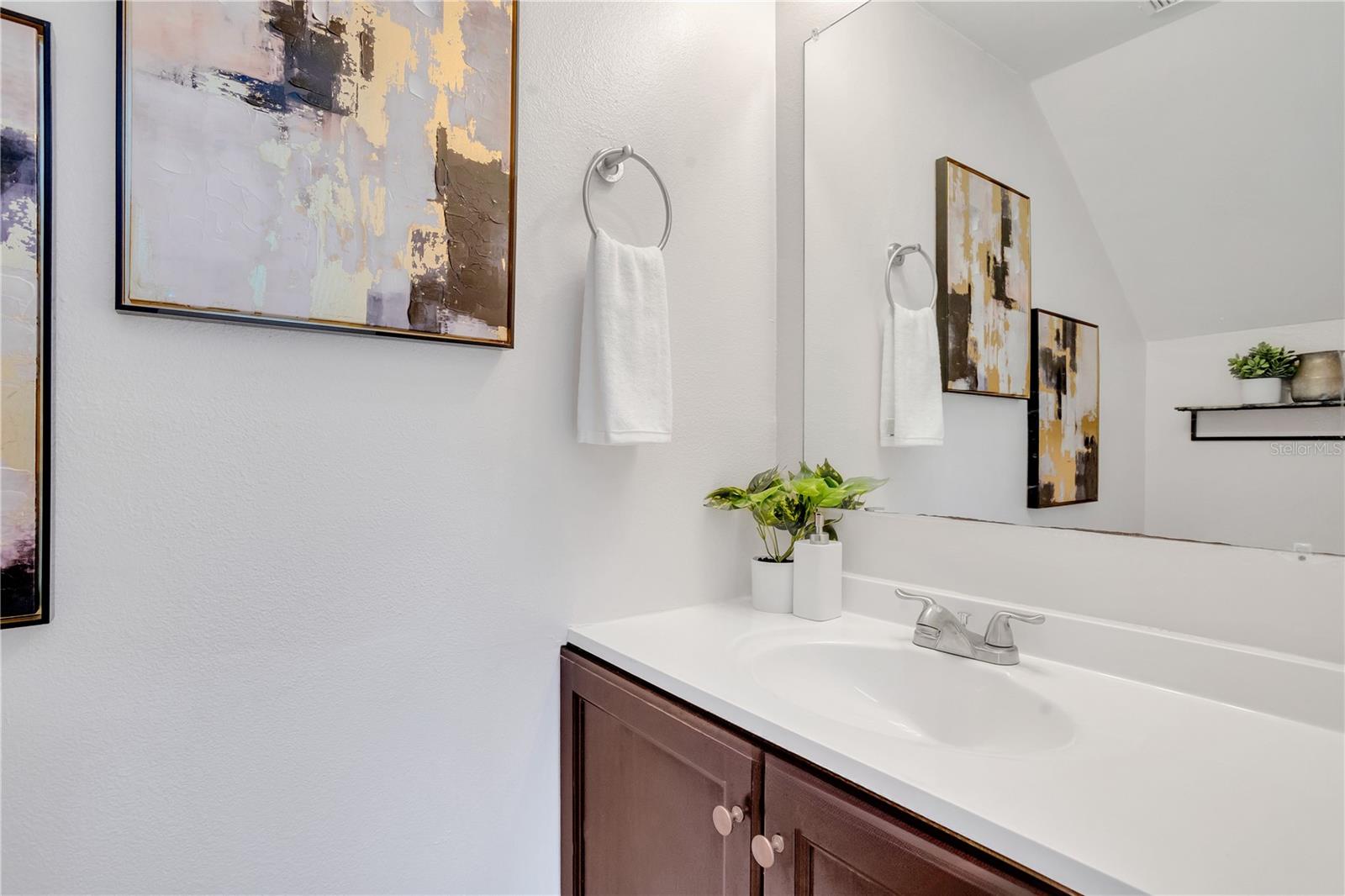 Image 21 of 35 For 3944 37th Street Court W