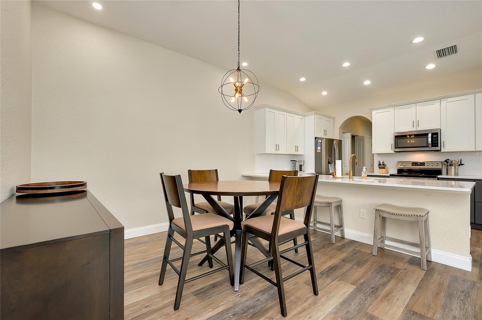 Image 12 of 77 For 4470 Corso Venetia Boulevard