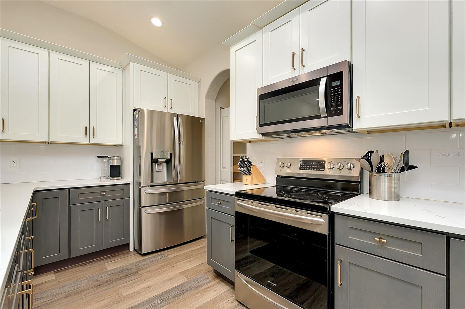 Image 20 of 77 For 4470 Corso Venetia Boulevard