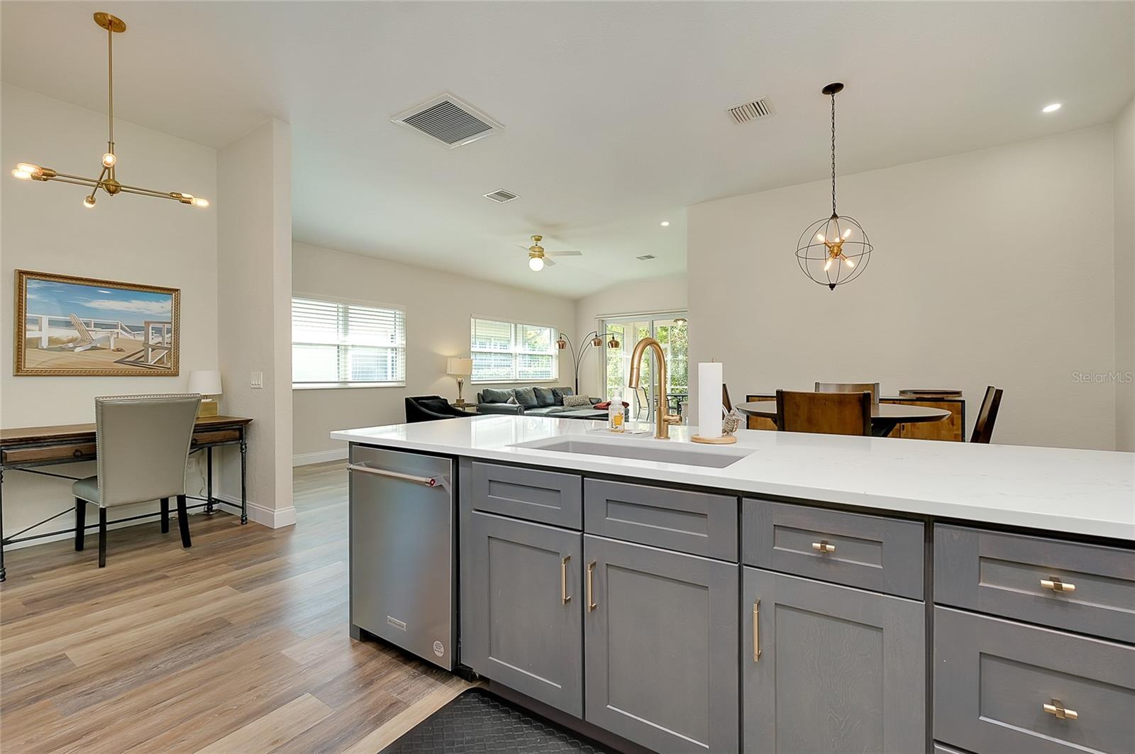 Image 26 of 77 For 4470 Corso Venetia Boulevard