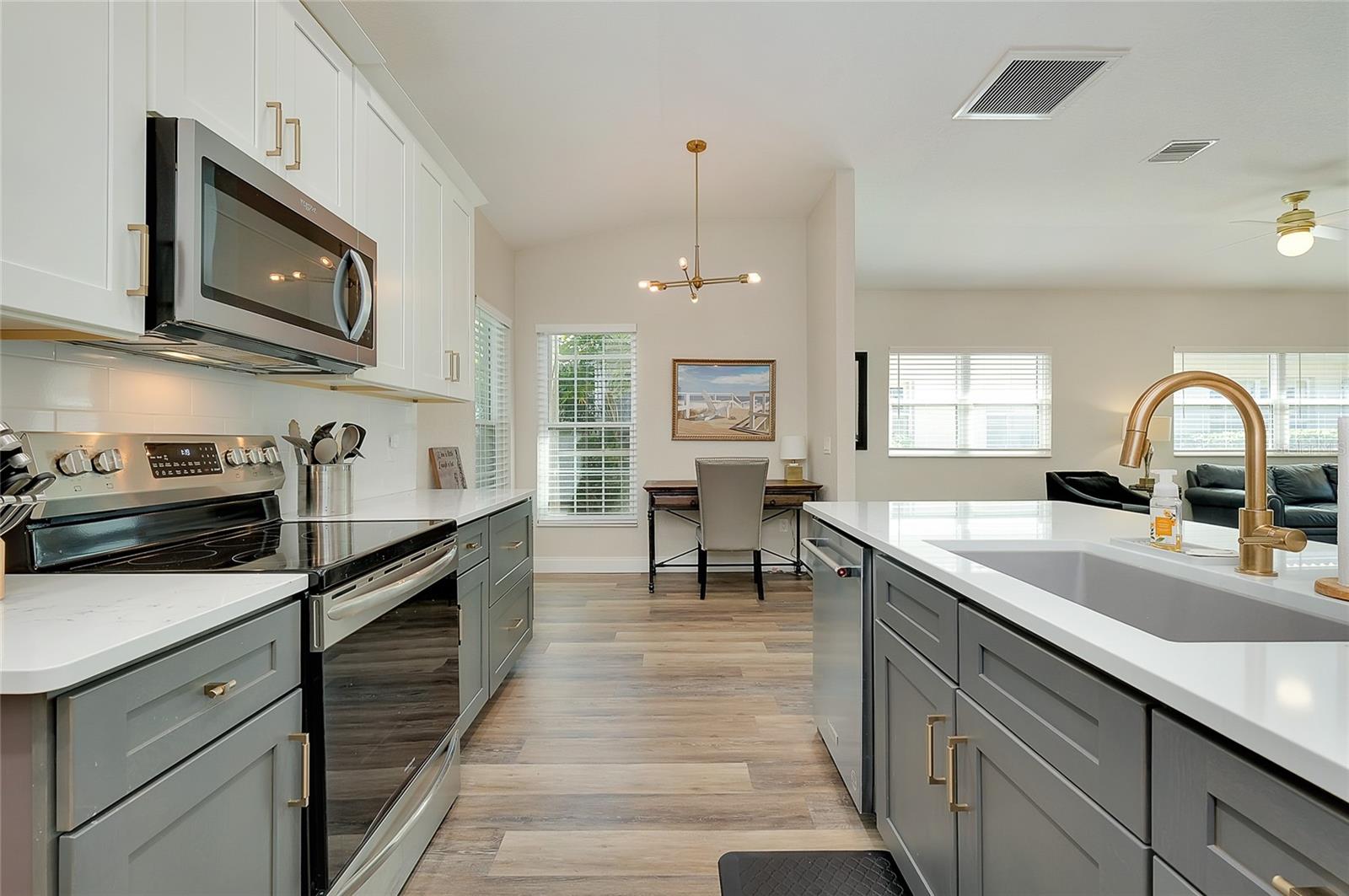 Image 27 of 77 For 4470 Corso Venetia Boulevard