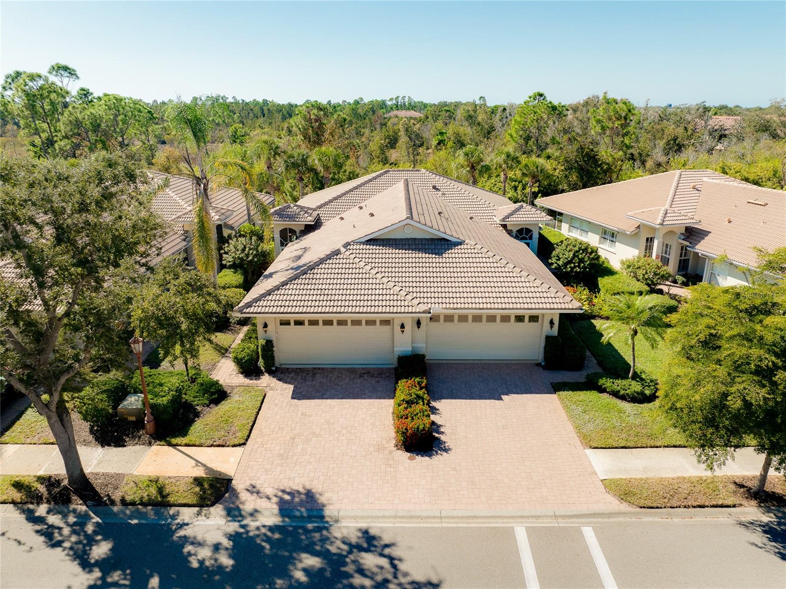 Image 62 of 77 For 4470 Corso Venetia Boulevard