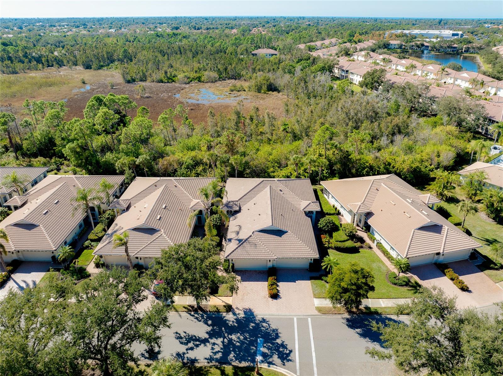 Image 63 of 77 For 4470 Corso Venetia Boulevard