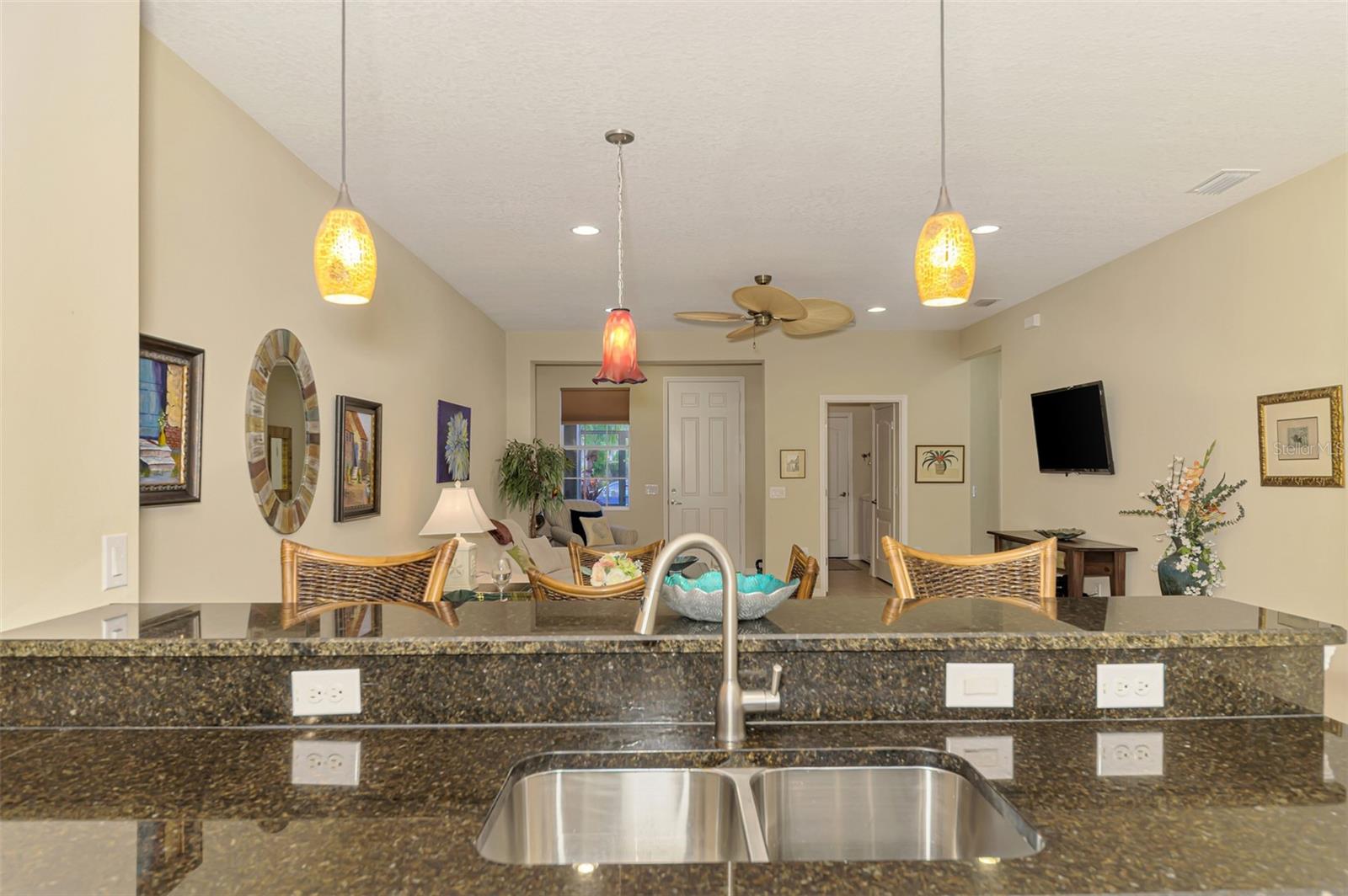 Image 17 of 40 For 27231 Ipswich Drive