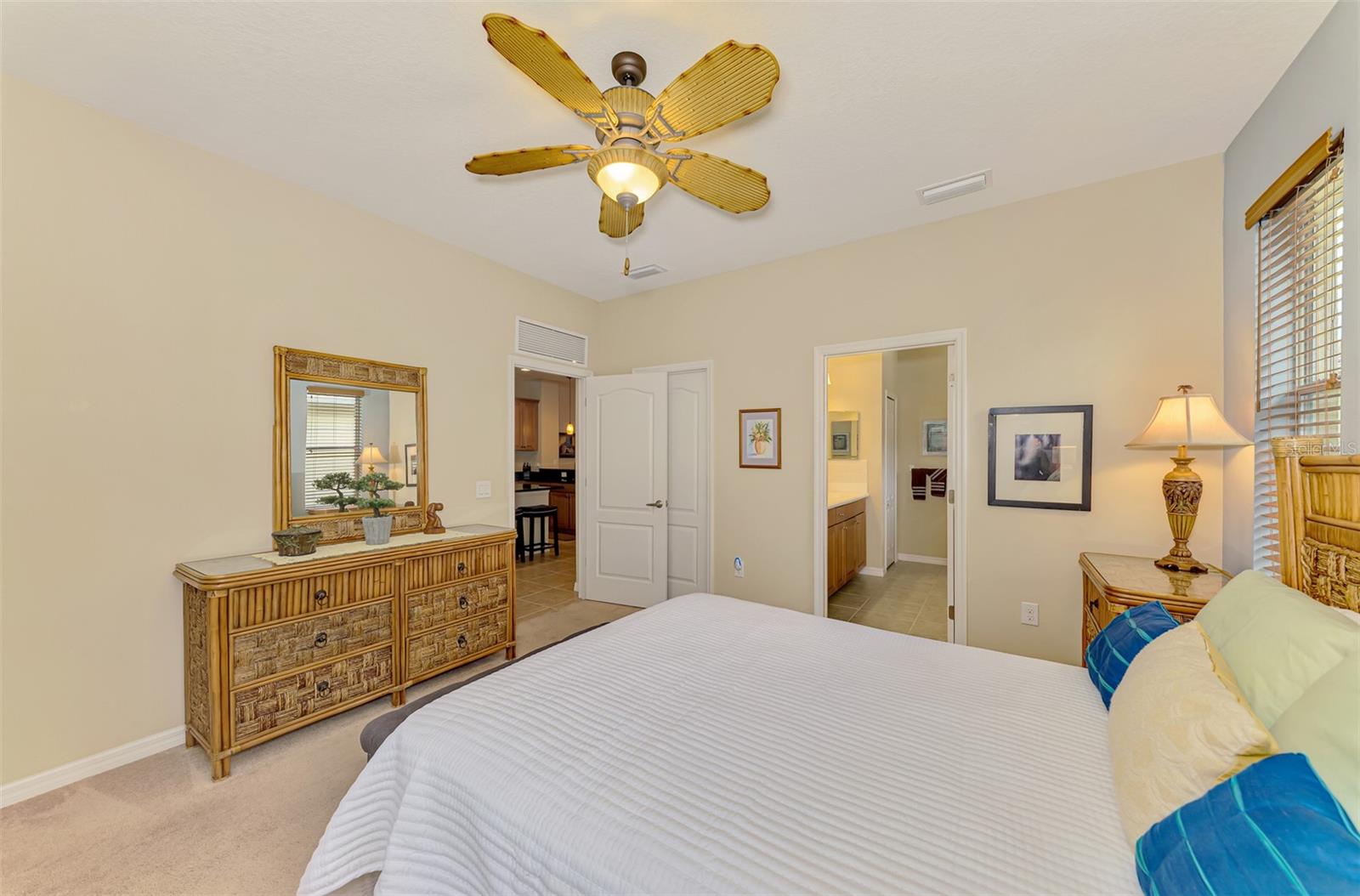 Image 21 of 40 For 27231 Ipswich Drive