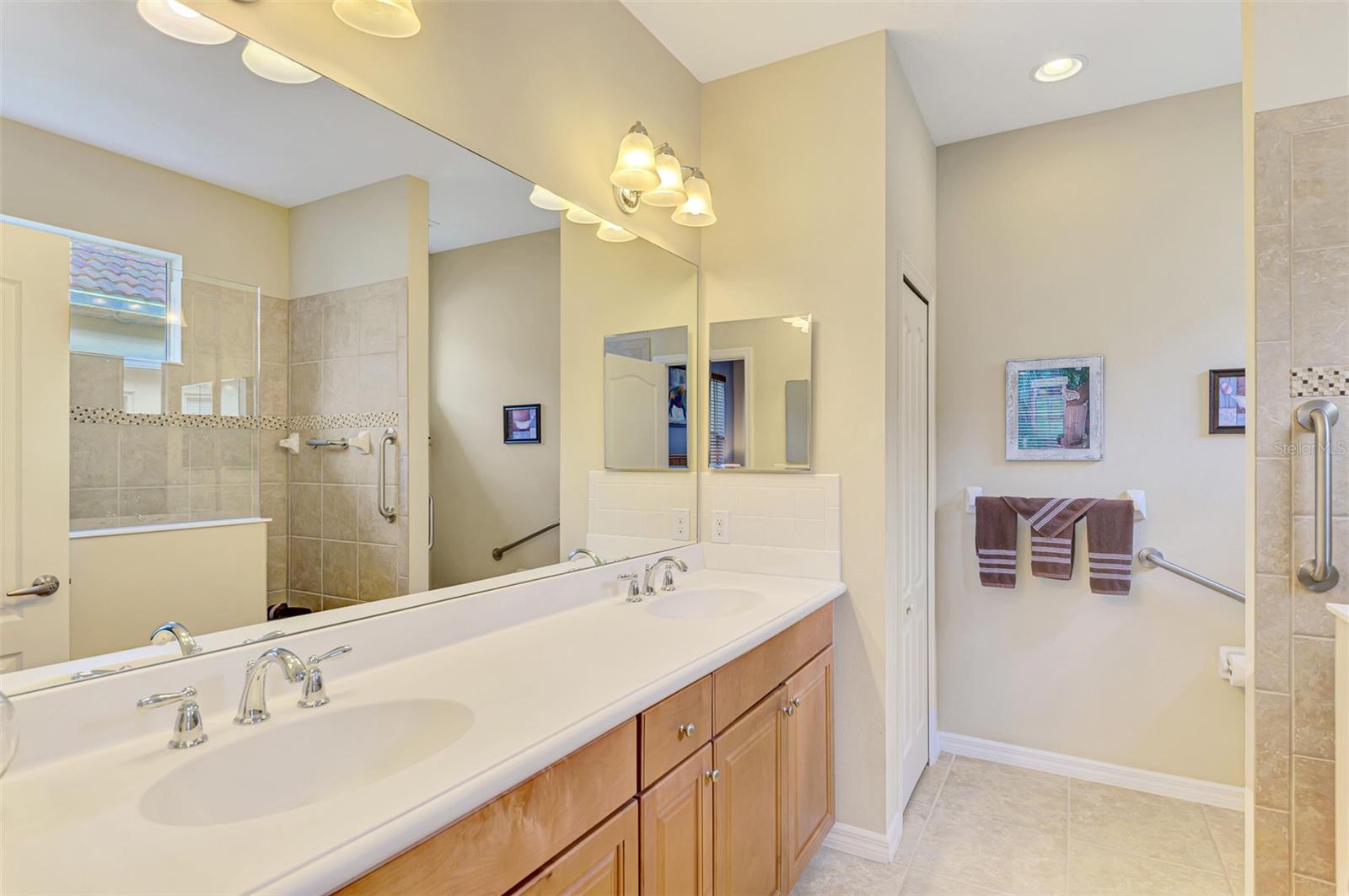 Image 22 of 40 For 27231 Ipswich Drive