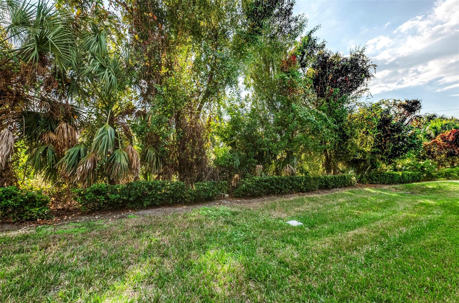 Image 33 of 40 For 27231 Ipswich Drive