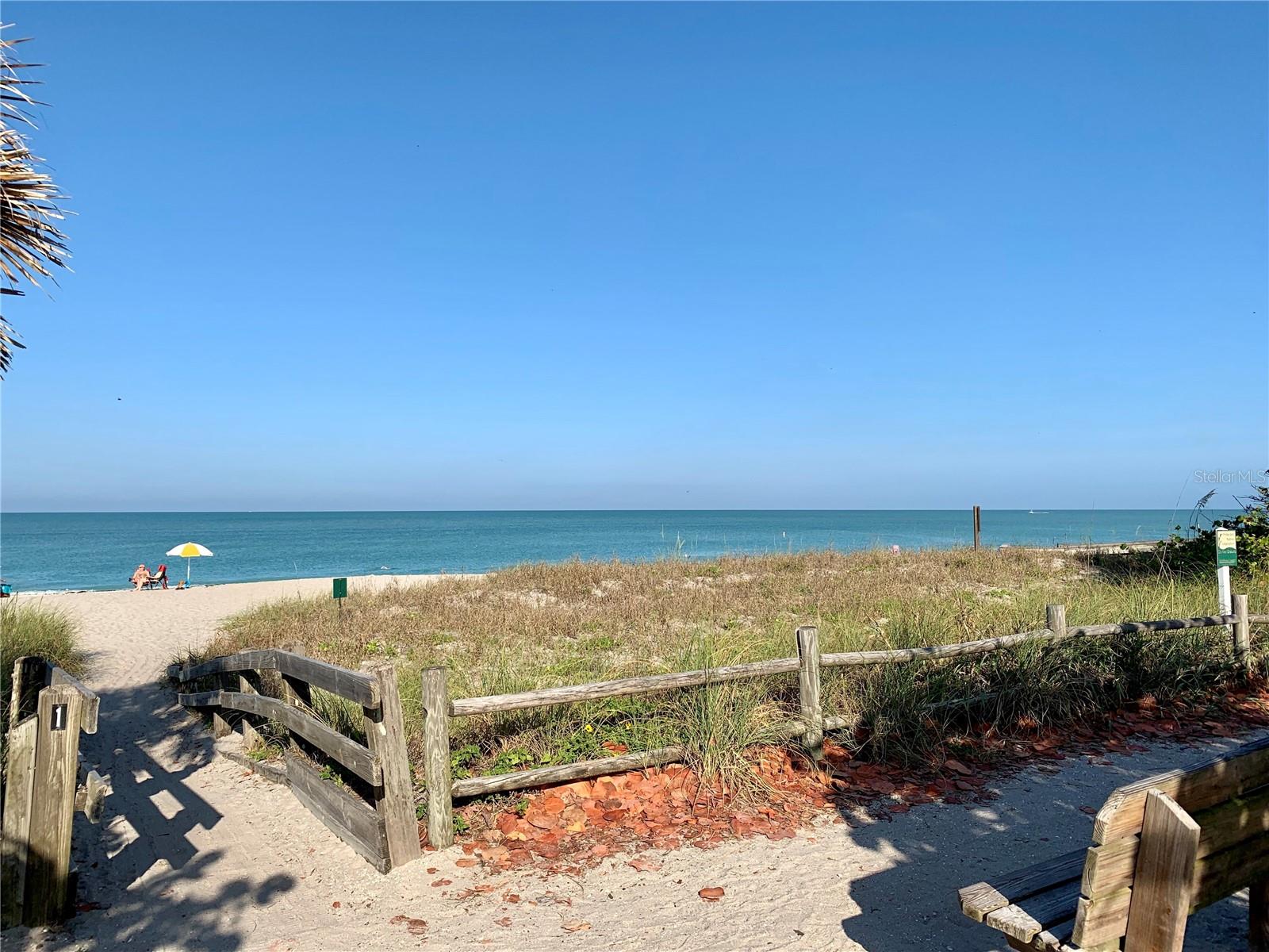 Image 38 of 40 For 27231 Ipswich Drive