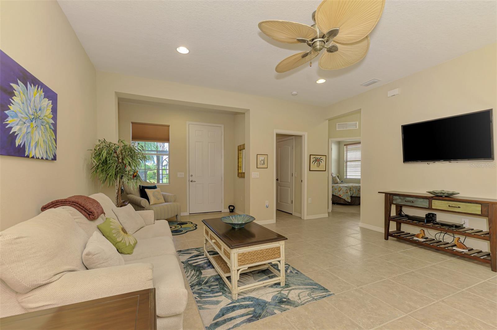 Image 7 of 40 For 27231 Ipswich Drive