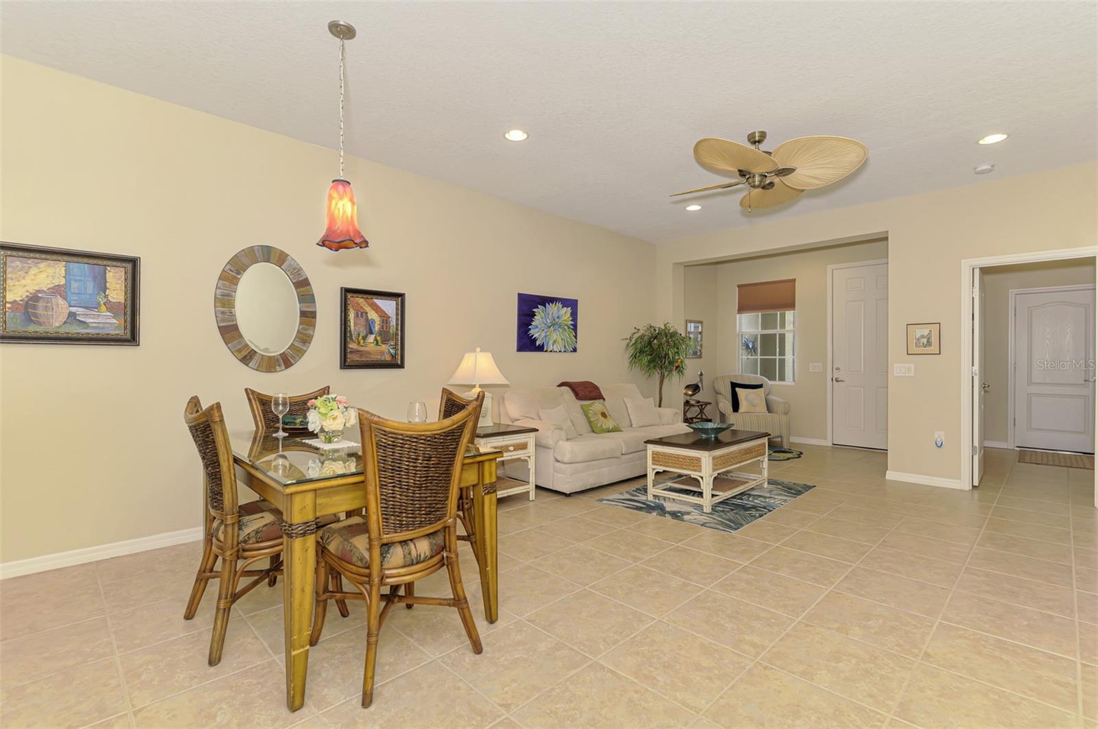 Image 8 of 40 For 27231 Ipswich Drive