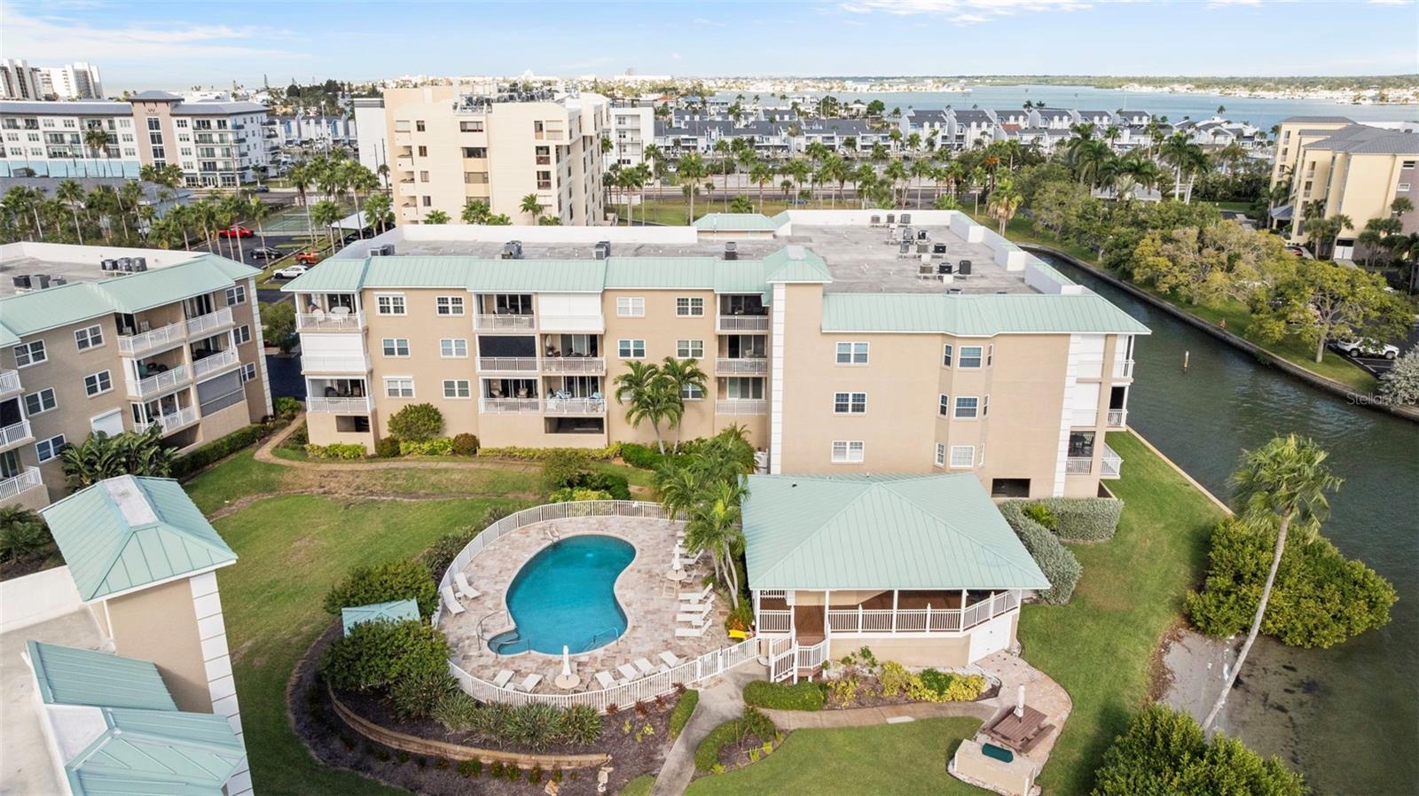 Listing photo id 46 for 399 150th Avenue 309