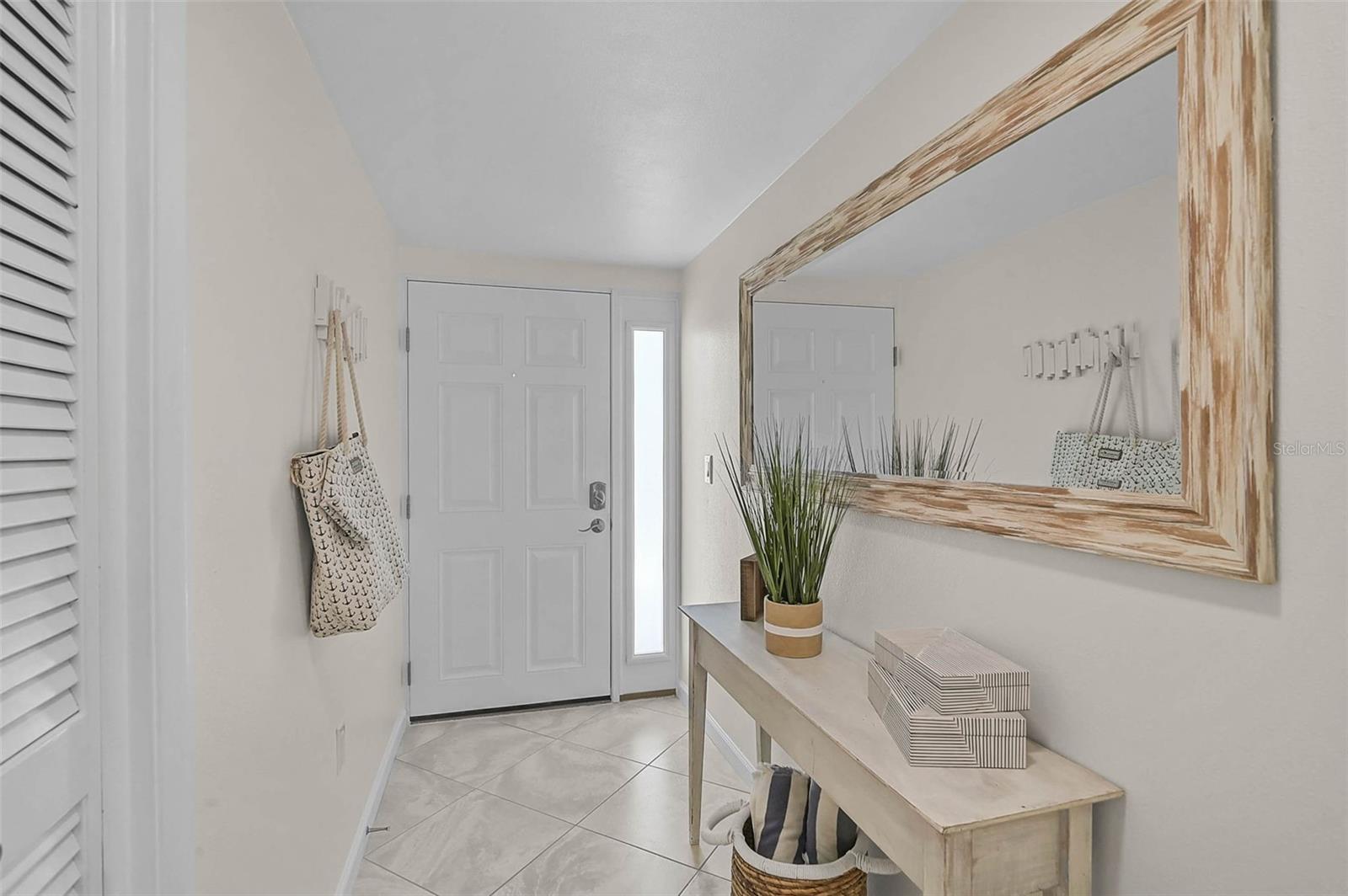 Image 11 of 62 For 950 Tarpon Center Drive 305