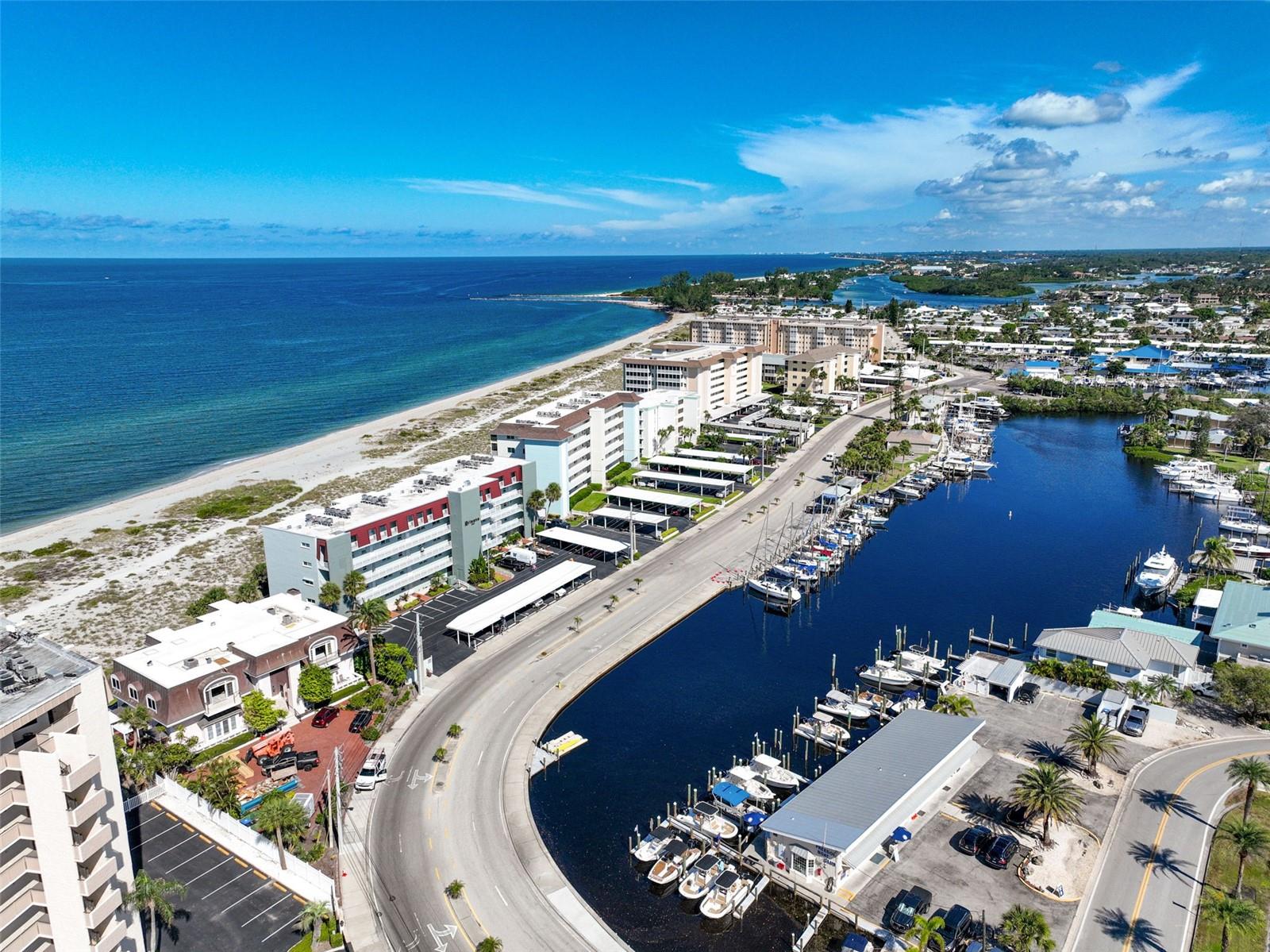 Image 2 of 62 For 950 Tarpon Center Drive 305