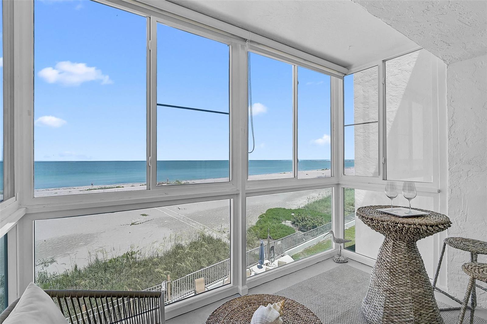 Image 32 of 62 For 950 Tarpon Center Drive 305