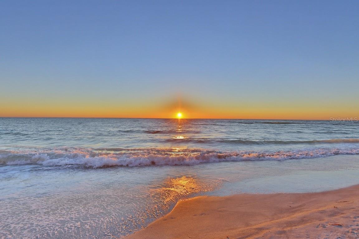 Image 40 of 62 For 950 Tarpon Center Drive 305