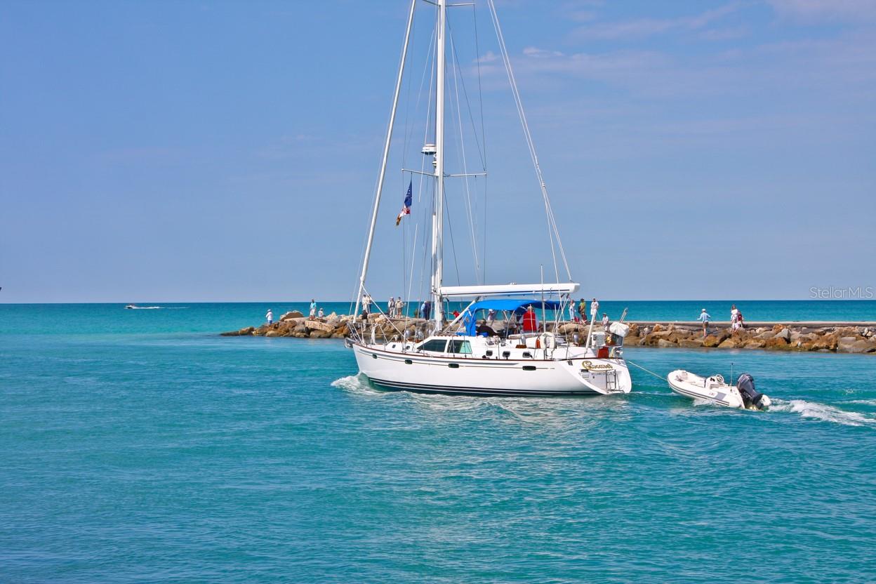 Image 48 of 62 For 950 Tarpon Center Drive 305