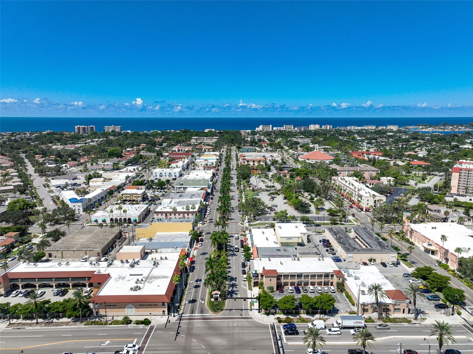 Image 56 of 62 For 950 Tarpon Center Drive 305